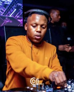 DOWNLOAD-ThackzinDJ-–-Amapiano-Kitchen-Unit-Mixtape-–